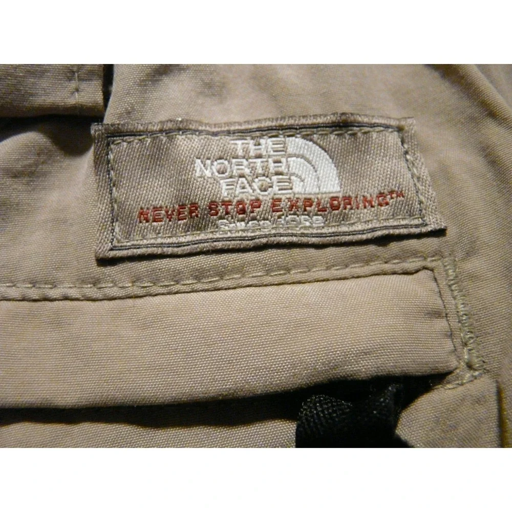 The North Face Cargo Pants Mens Large Short Tan Gorpcore Nylon Hiking Outdoor